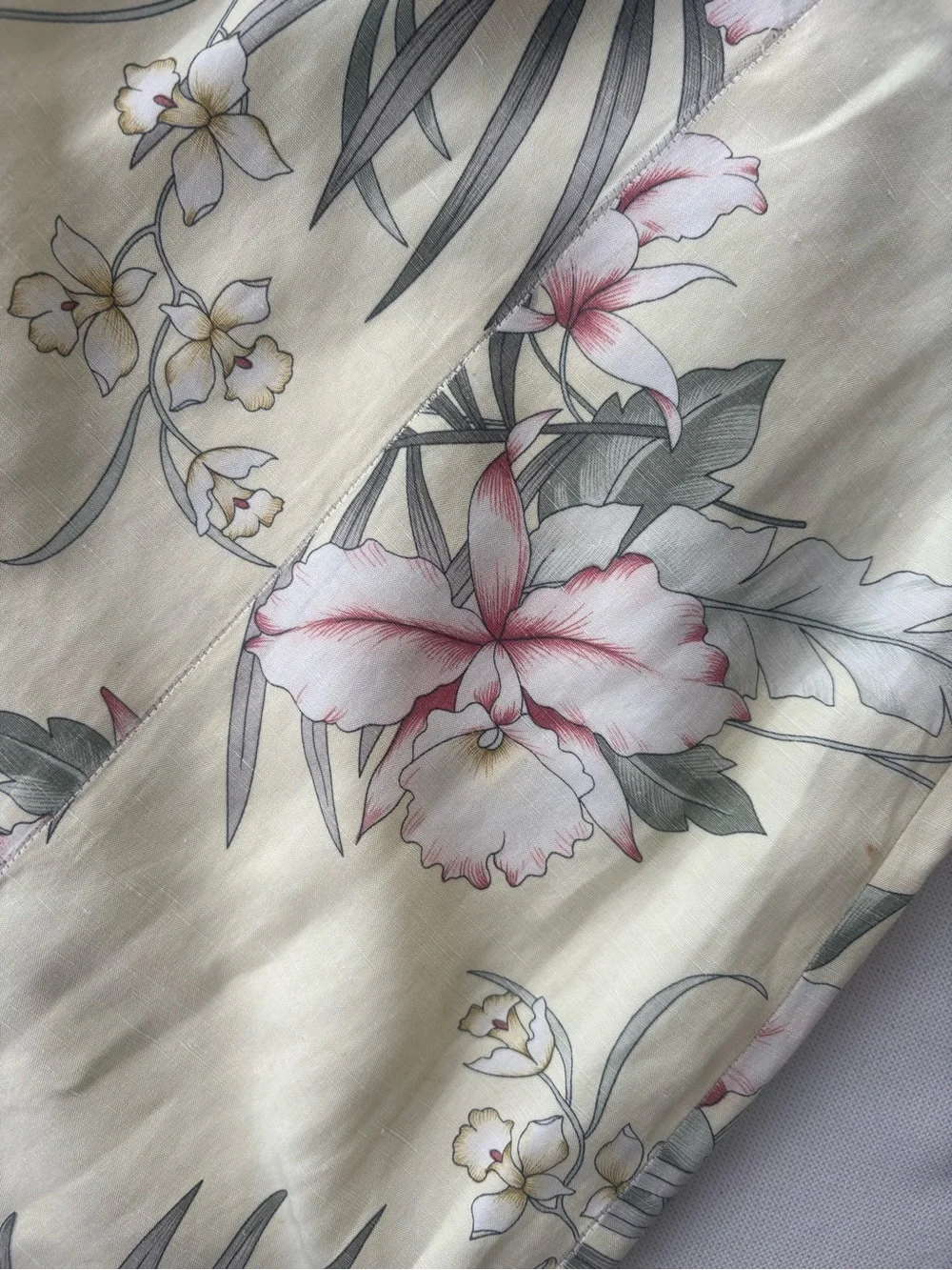 Light Print yellow floral print Tommy Bahama skirt